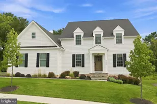 4421 Stonebridge Dr, Bethlehem, PA 18015 - Photo 2