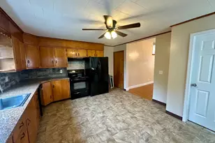 550 W Franklin St, Slatington, PA 18080 - Photo 12