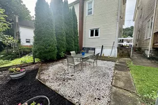550 W Franklin St, Slatington, PA 18080 - Photo 32