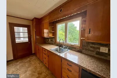 550 W Franklin Street, Slatington, PA 18080 - Photo 14