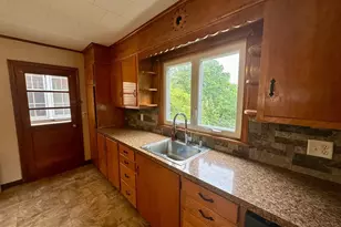 550 W Franklin St, Slatington, PA 18080 - Photo 14