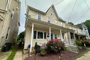 550 W Franklin St, Slatington, PA 18080 - Photo 4