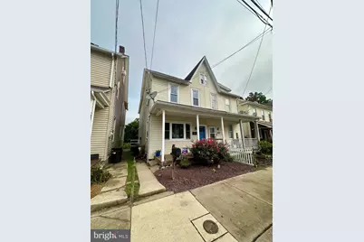 550 W Franklin Street, Slatington, PA 18080 - Photo 2