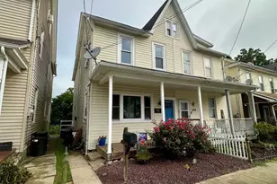550 W Franklin St, Slatington, PA 18080 - Photo 2