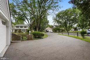 2898 Fairfield Dr, Allentown, PA 18103 - Photo 58