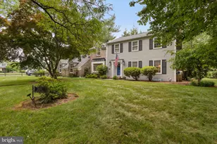 2898 Fairfield Dr, Allentown, PA 18103 - Photo 4