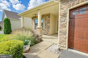 3551 Daylily Dr, Emmaus, PA 18049 - Photo 6