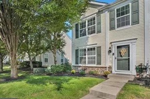 8451 Cromwell Ct, Breinigsville, PA 18031 - Photo 2