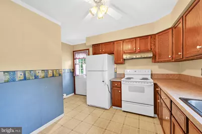 110 S 3rd Street, Emmaus, PA 18049 - Photo 12