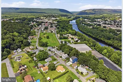 439 S Walnut Street, Slatington, PA 18080 - Photo 26
