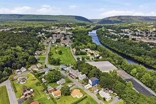 439 S Walnut St, Slatington, PA 18080 - Photo 26