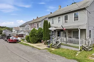 439 S Walnut St, Slatington, PA 18080 - Photo 4