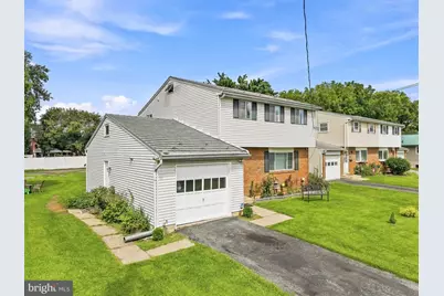 1630 Whitehall Avenue, Allentown, PA 18104 - Photo 2