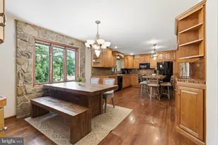 3708 Hawthorne Dr, Center Valley, PA 18034 - Photo 4