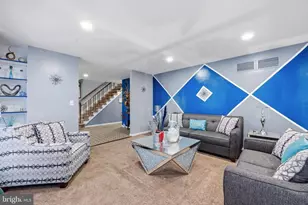 2421 W Greenleaf St, Allentown, PA 18104 - Photo 10