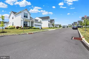 1814 Stang Dr, Allentown, PA 18104 - Photo 4