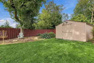 4454 Farm Dr, Allentown, PA 18104 - Photo 12