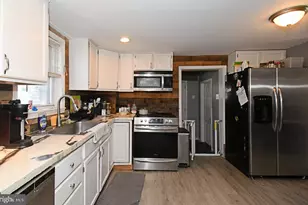 926 S Filmore Street S, Allentown, PA 18103 - Photo 8