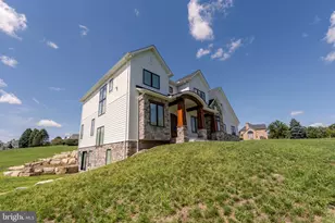4280 E Wyndemere Cir, Schnecksville, PA 18078 - Photo 6