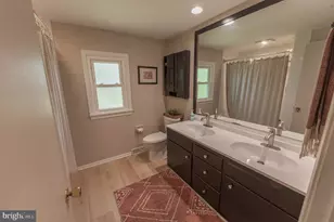 1063 Manor Dr, Allentown, PA 18103 - Photo 20