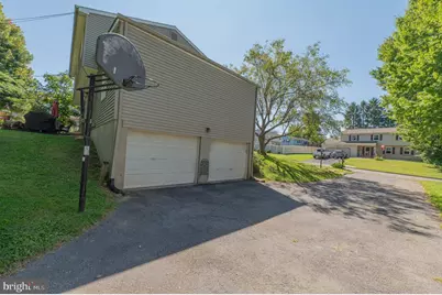 1063 Manor Drive, Allentown, PA 18103 - Photo 24