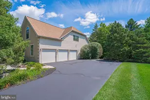 6958 Lehigh Ct, Allentown, PA 18106 - Photo 8