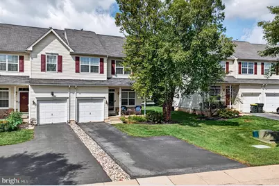 1078 King Way, Breinigsville, PA 18031 - Photo 2