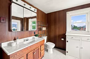 404 N 3rd St, Emmaus, PA 18049 - Photo 28