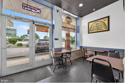 Drakes Pizzeria, Allentown, PA 18109 - Photo 8