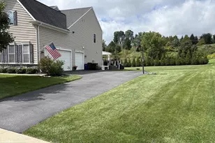 4165 Thompsondale Rd, Coopersburg, PA 18036 - Photo 2