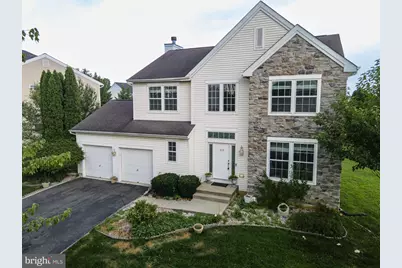 1035 Jervin Drive, Allentown, PA 18104 - Photo 1