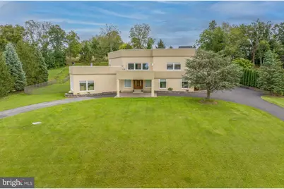 2224 Meadow Brook Drive, Schnecksville, PA 18078 - Photo 2