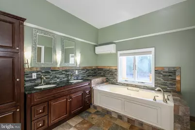 2224 Meadow Brook Drive, Schnecksville, PA 18078 - Photo 36