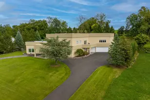 2224 Meadow Brook Dr, Schnecksville, PA 18078 - Photo 1