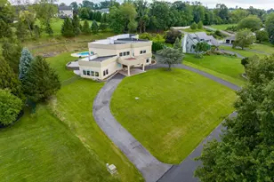 2224 Meadow Brook Dr, Schnecksville, PA 18078 - Photo 4