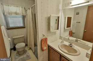 907 Barbara Dr, Coplay, PA 18037 - Photo 36