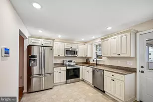 860 N Irving St, Allentown, PA 18109 - Photo 8