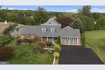 5207 Tilghman Street, Coopersburg, PA 18036 - Photo 2