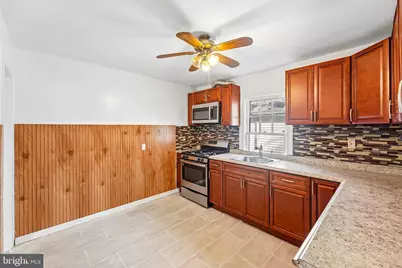 1325 Byfield Street, Allentown, PA 18103 - Photo 10