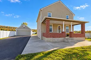 9559 Kings Hwy S, Zionsville, PA 18092 - Photo 2
