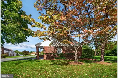 619 Parkway Road, Allentown, PA 18104 - Photo 6