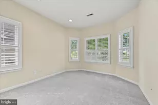5086 Valley Stream Ln, Macungie, PA 18062 - Photo 16