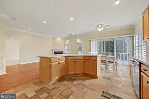5086 Valley Stream Ln, Macungie, PA 18062 - Photo 12
