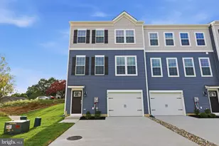 1074 Meadowlark Dr, Fogelsville, PA 18051 - Photo 1