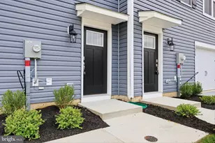 1076 Meadowlark Dr, Fogelsville, PA 18051 - Photo 2