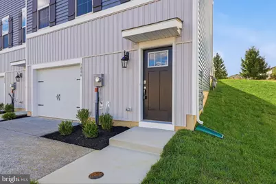 1086 Meadowlark Drive, Fogelsville, PA 18051 - Photo 2