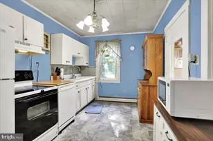 134 E Penn Ave, Alburtis, PA 18011 - Photo 24