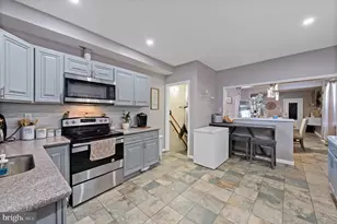 337 N 3rd St, Allentown, PA 18102 - Photo 10
