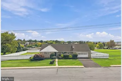 808 Jefferson Street, Whitehall, PA 18052 - Photo 2