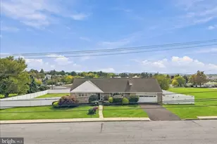 808 Jefferson St, Whitehall, PA 18052 - Photo 2